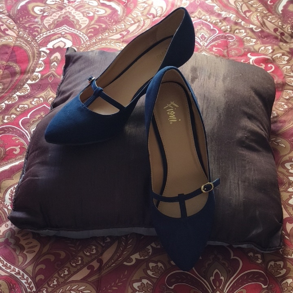 FIONI Clothing Navy Blue Heels